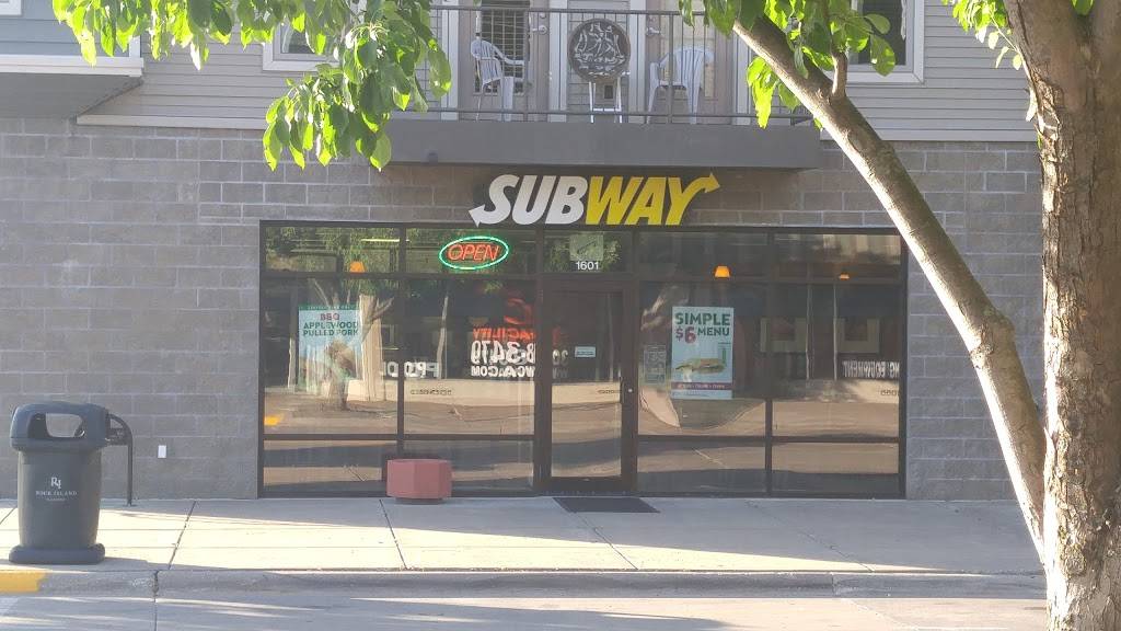 Subway | restaurant | 1601 2nd Ave, Rock Island, IL 61201, USA | 3097949330 OR +1 309-794-9330