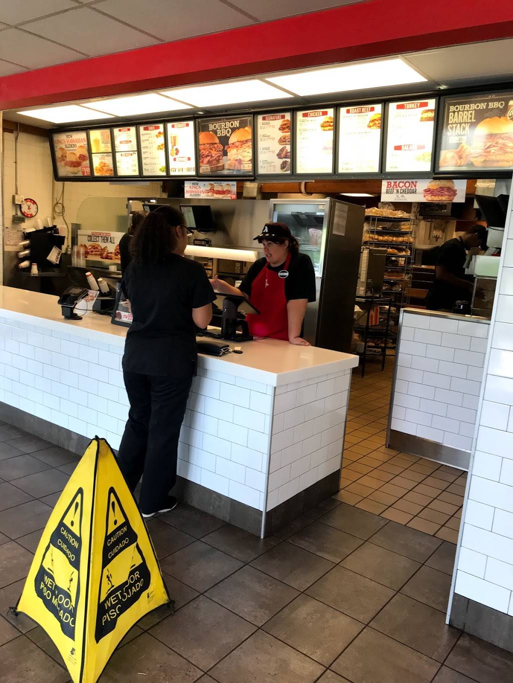 Arbys | restaurant | 5150 N High St, Columbus, OH 43214, USA | 6148852944 OR +1 614-885-2944