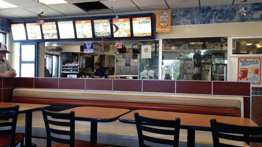 White Castle | restaurant | 3205 S Ashland Ave, Chicago, IL 60608, USA | 7735233456 OR +1 773-523-3456