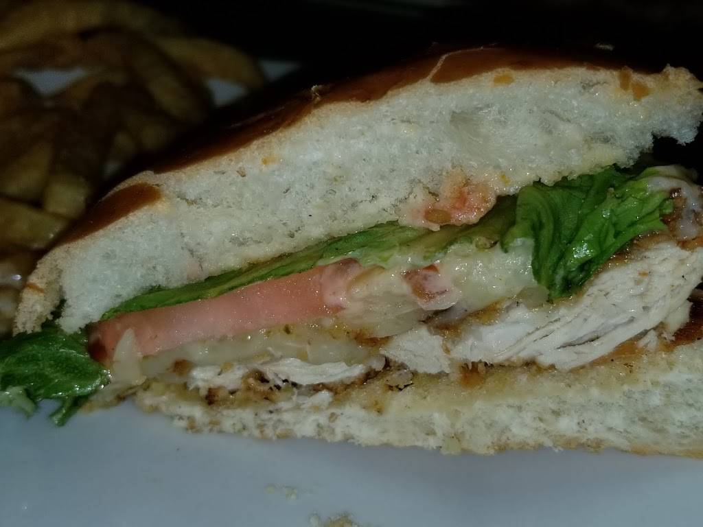 Friends Bar & Grill | restaurant | 2821 S Eagle Rd, Newtown, PA 18940, USA | 2155792972 OR +1 215-579-2972