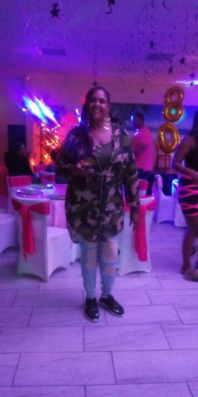 Island Flavor Bar And Grill | restaurant | 10711 Chef Menteur Hwy, New Orleans, LA 70127, USA | 5042468537 OR +1 504-246-8537