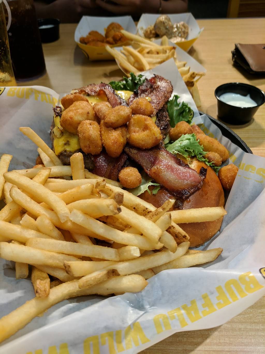 Buffalo Wild Wings | meal takeaway | 6100 S Main St #107, Aurora, CO 80016, USA | 7208704475 OR +1 720-870-4475