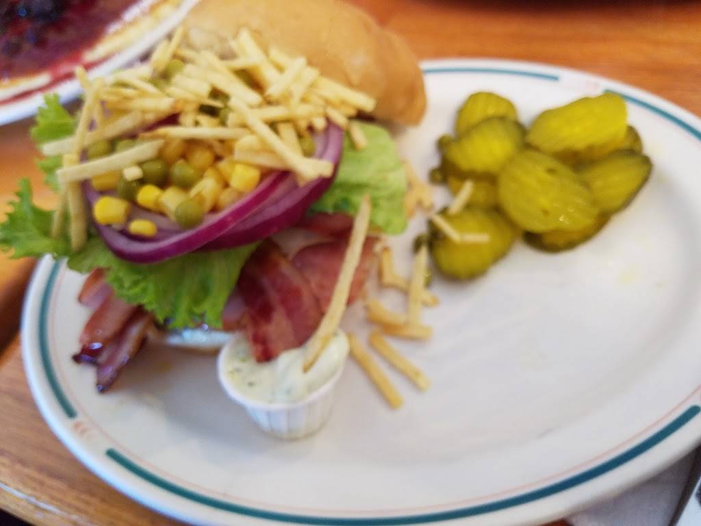 FM Station Cafe | restaurant | 188 Newburyport Turnpike, Newburyport, MA 01950, USA | 9784653333 OR +1 978-465-3333