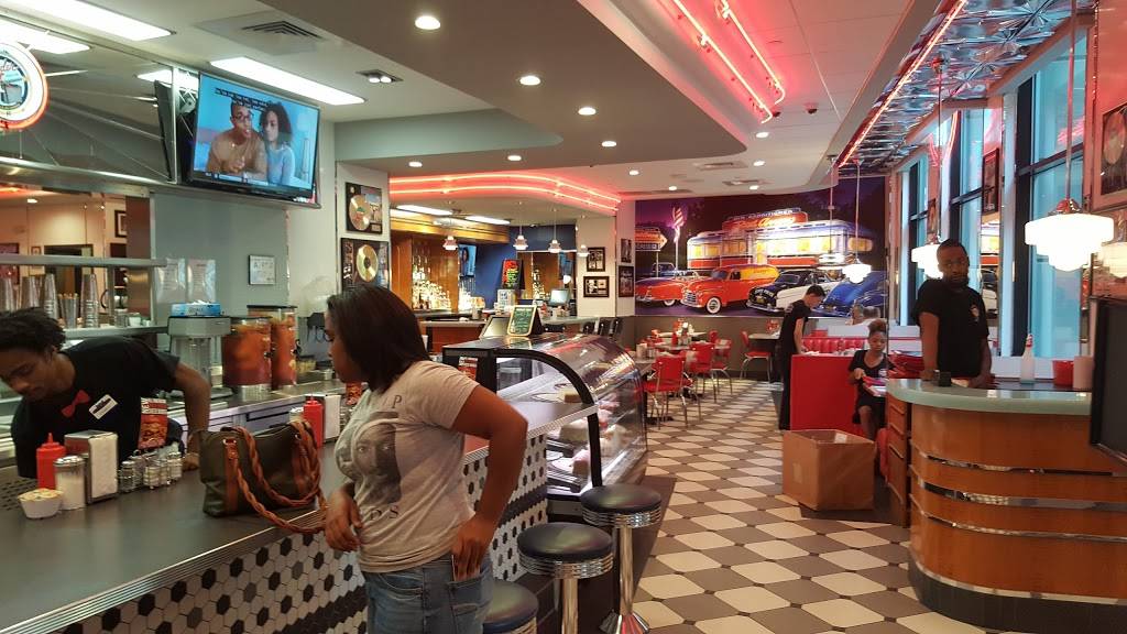 RedEye Diner | restaurant | 210 E Trade St c149, Charlotte, NC 28202, USA | 9805852867 OR +1 980-585-2867