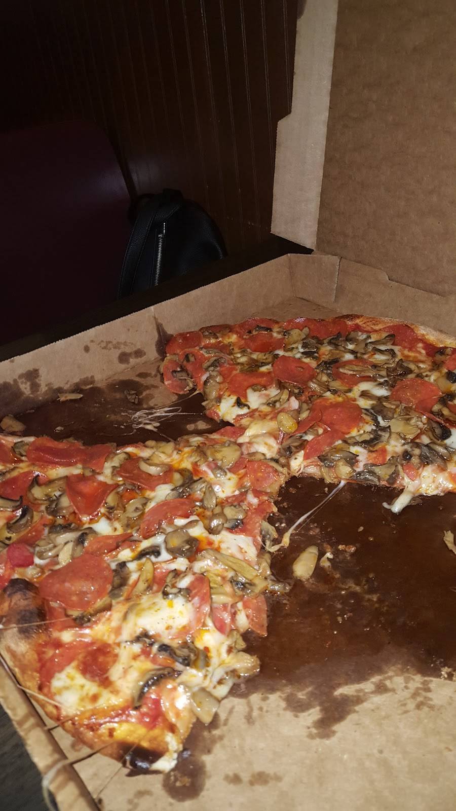 Italian Village | restaurant | 2101 Fort Henry Dr #48, Kingsport, TN 37664, USA | 4232477391 OR +1 423-247-7391