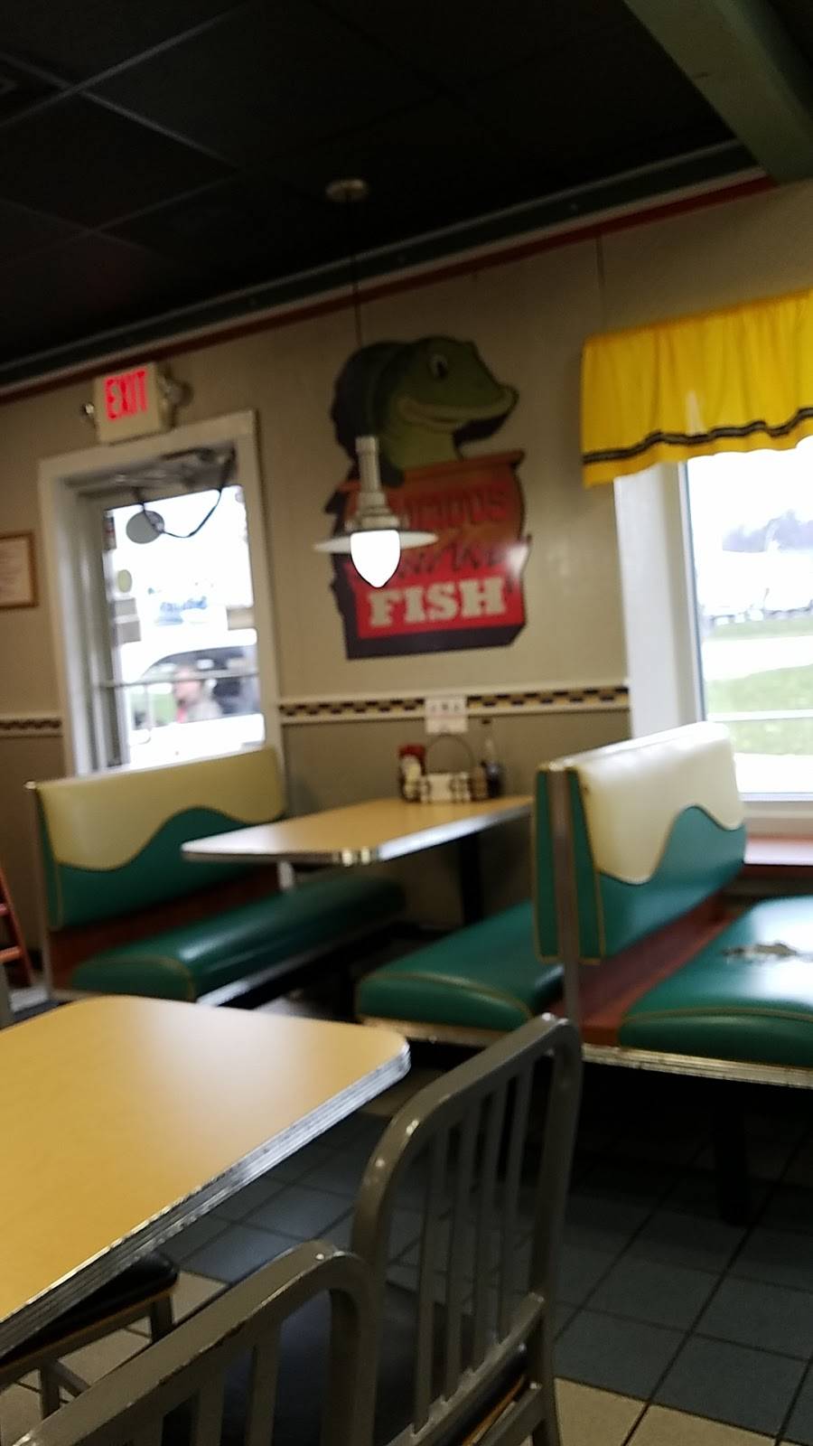 Long John Silvers | restaurant | 1703 W Morton Ave, Jacksonville, IL 62650, USA | 2172432532 OR +1 217-243-2532