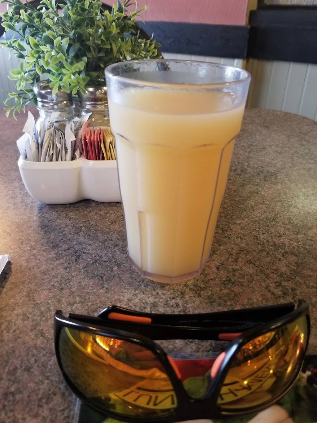 Angies Family Restaurant | restaurant | 335 Centerville Turnpike S # C, Chesapeake, VA 23322, USA | 7574829614 OR +1 757-482-9614