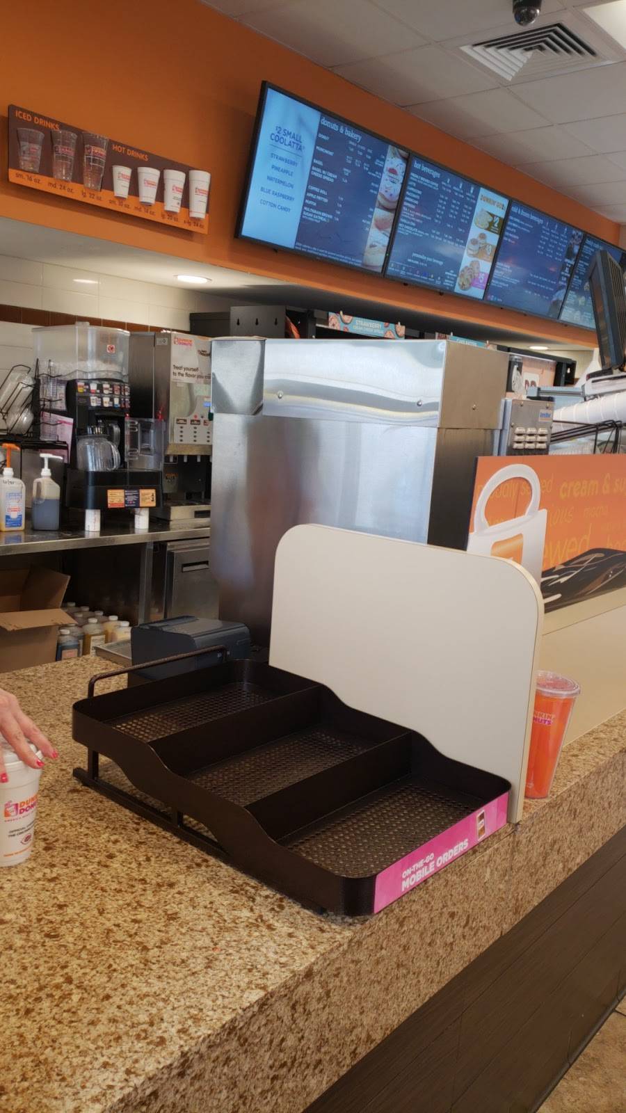 Dunkin | bakery | 6210 Wooster Pike, Cincinnati, OH 45227, USA | 5136208965 OR +1 513-620-8965