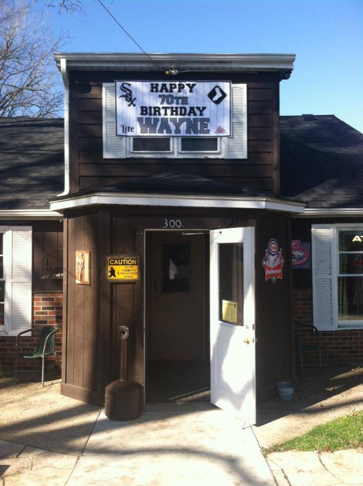 Hermanns Rest A While | restaurant | 300 Center St, Port Barrington, IL 60010, USA | 8476399644 OR +1 847-639-9644