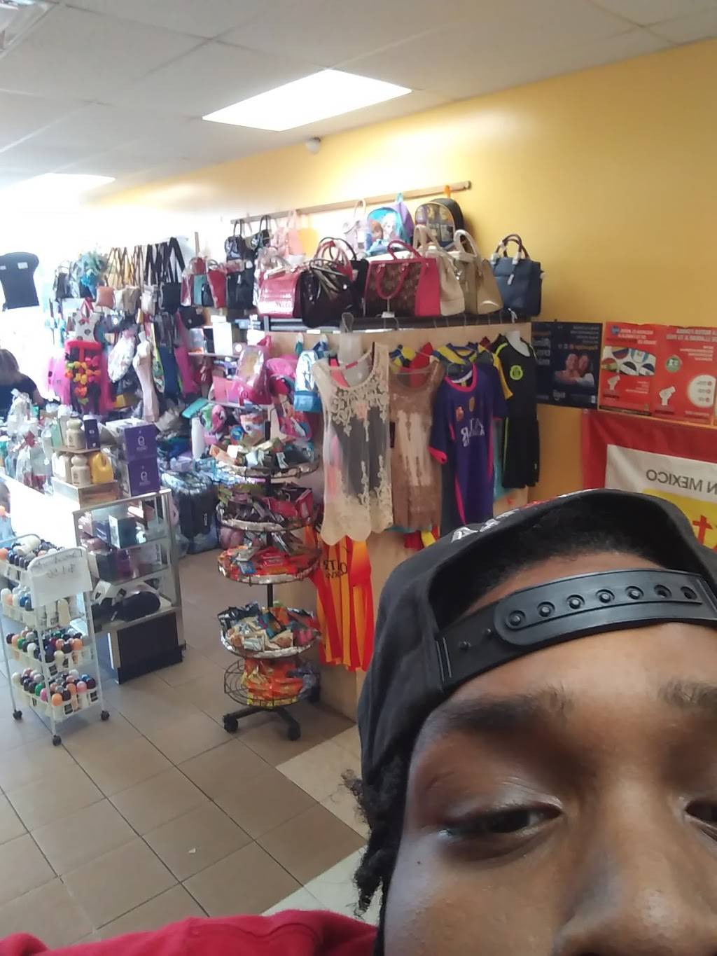 Tortilleria La Reyna #4 | restaurant | 105 E Edgebrook Dr, Houston, TX 77034, USA | 7139441222 OR +1 713-944-1222