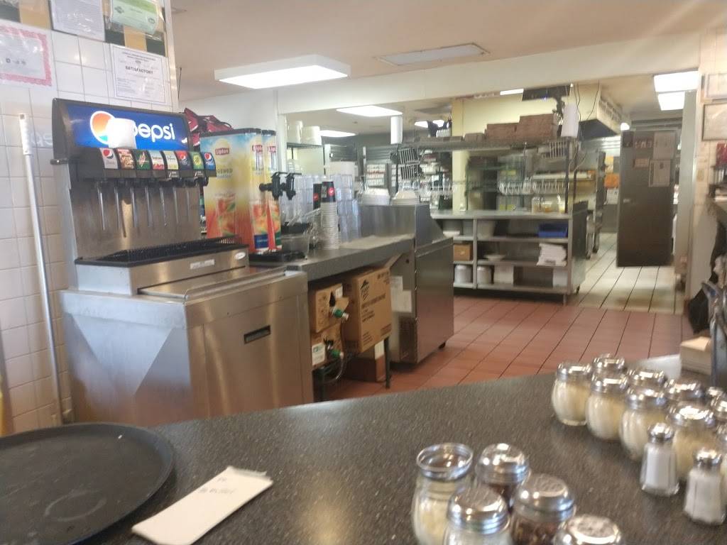 Pizza Hut | restaurant | 140 S Salem St, Randolph, NJ 07869, USA | 9733287733 OR +1 973-328-7733