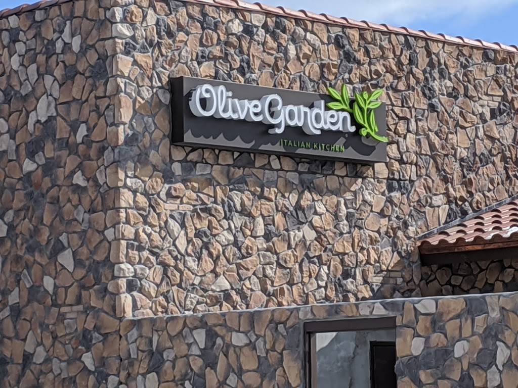 Olive Garden Italian Restaurant | meal takeaway | 27315 23 Mile Rd, New Baltimore, MI 48051, USA | 5865984876 OR +1 586-598-4876