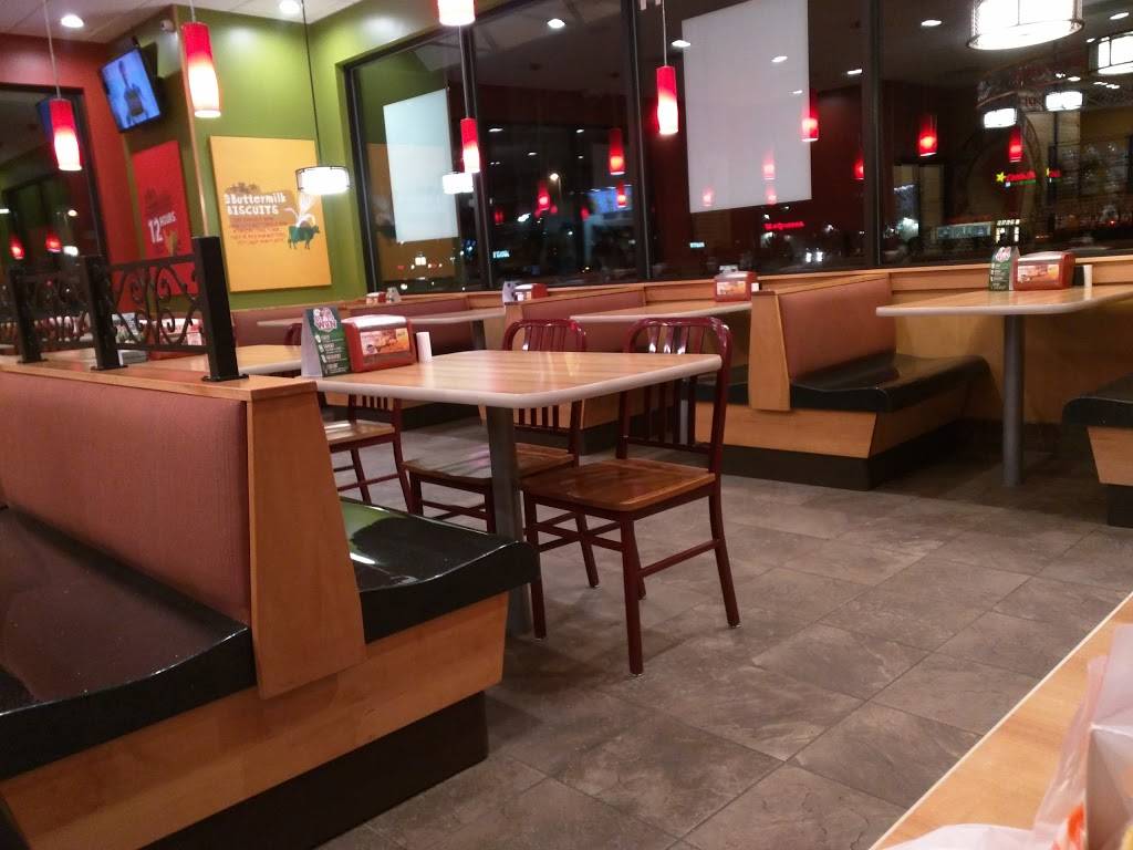 Popeyes Louisiana Kitchen | restaurant | 4747 North, Tower Rd, Denver, CO 80249, USA | 3033071066 OR +1 303-307-1066