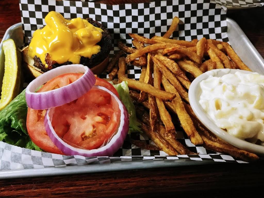 The Wood Booger Grill | restaurant | 921 Park Ave NW, Norton, VA 24273, USA | 2763250551 OR +1 276-325-0551