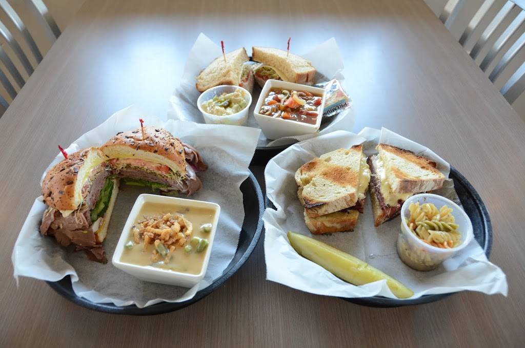 Waterfront Deli | restaurant | 1813 Kimberly Rd, Bettendorf, IA 52722, USA | 5633594300 OR +1 563-359-4300