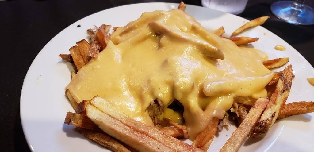 Springfield Carriage | restaurant | 724 E Edwards St, Springfield, IL 62703, USA | 2175721457 OR +1 217-572-1457