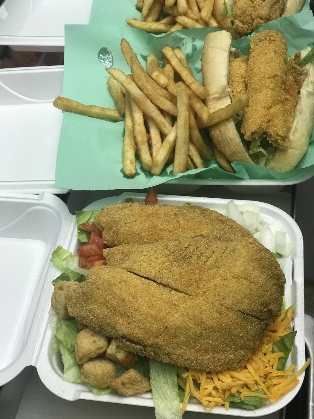 Captain Hooks | restaurant | 3212 Mahoning Ave, Youngstown, OH 44509, USA | 3307074448 OR +1 330-707-4448