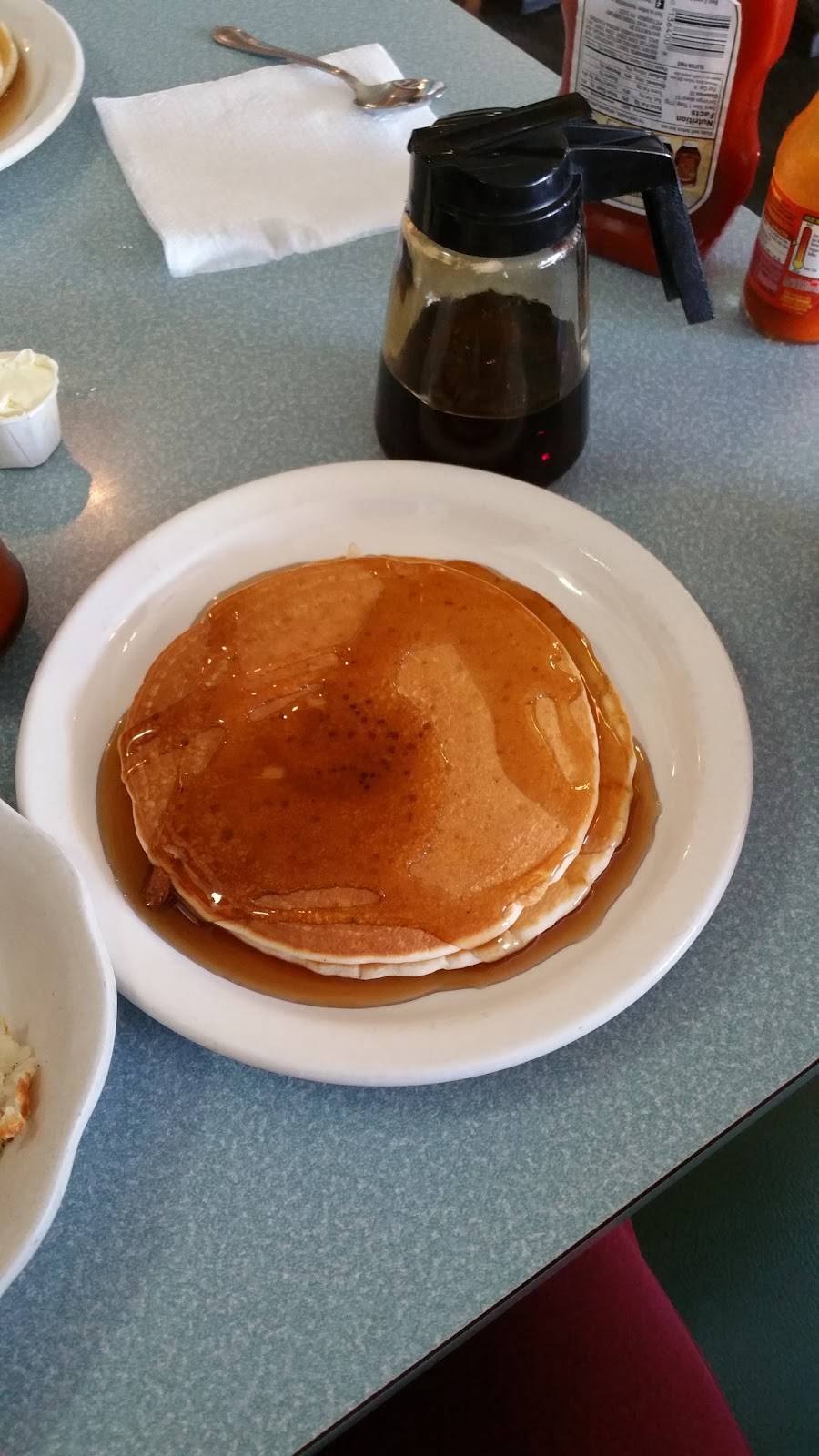 Delta Restaurant | restaurant | 3205 N Cicero Ave, Chicago, IL 60641, USA | 7736646385 OR +1 773-664-6385