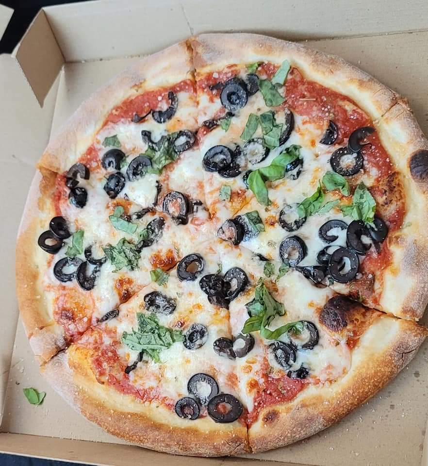 E & I Pizza | restaurant | 1127 US-17, Davenport, FL 33837, USA | 4075081795 OR +1 407-508-1795