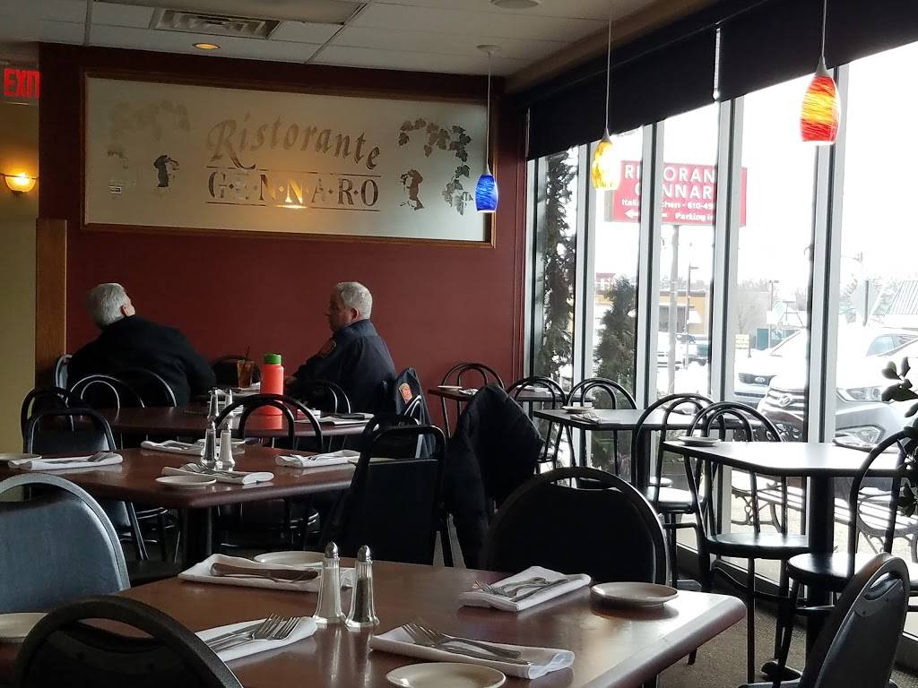 Gennaros Italian Kitchen | restaurant | 4600 Pennell Rd, Aston, PA 19014, USA | 6104973393 OR +1 610-497-3393