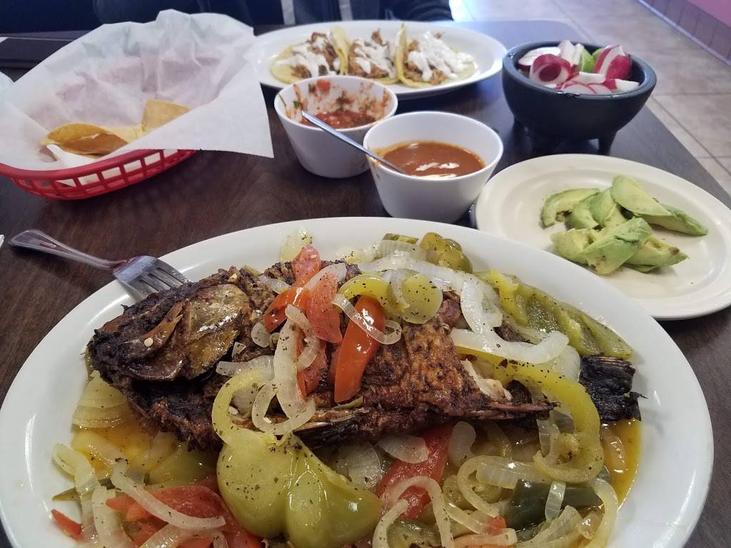 Tacos La Perla | restaurant | 12823 Normandie Ave, Gardena, CA 90249, USA | 3105325207 OR +1 310-532-5207