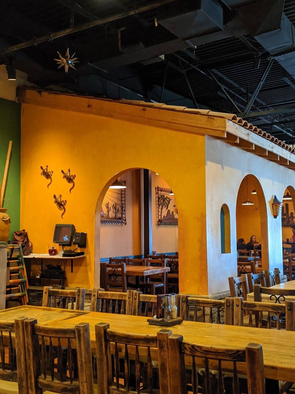 Don Pepe Inc | restaurant | 230 Doug Baker Blvd # 300, Birmingham, AL 35242, USA | 2054083880 OR +1 205-408-3880