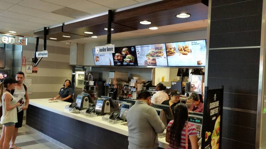 McDonalds | cafe | 1540 2nd St, Santa Monica, CA 90405, USA | 3104587700 OR +1 310-458-7700