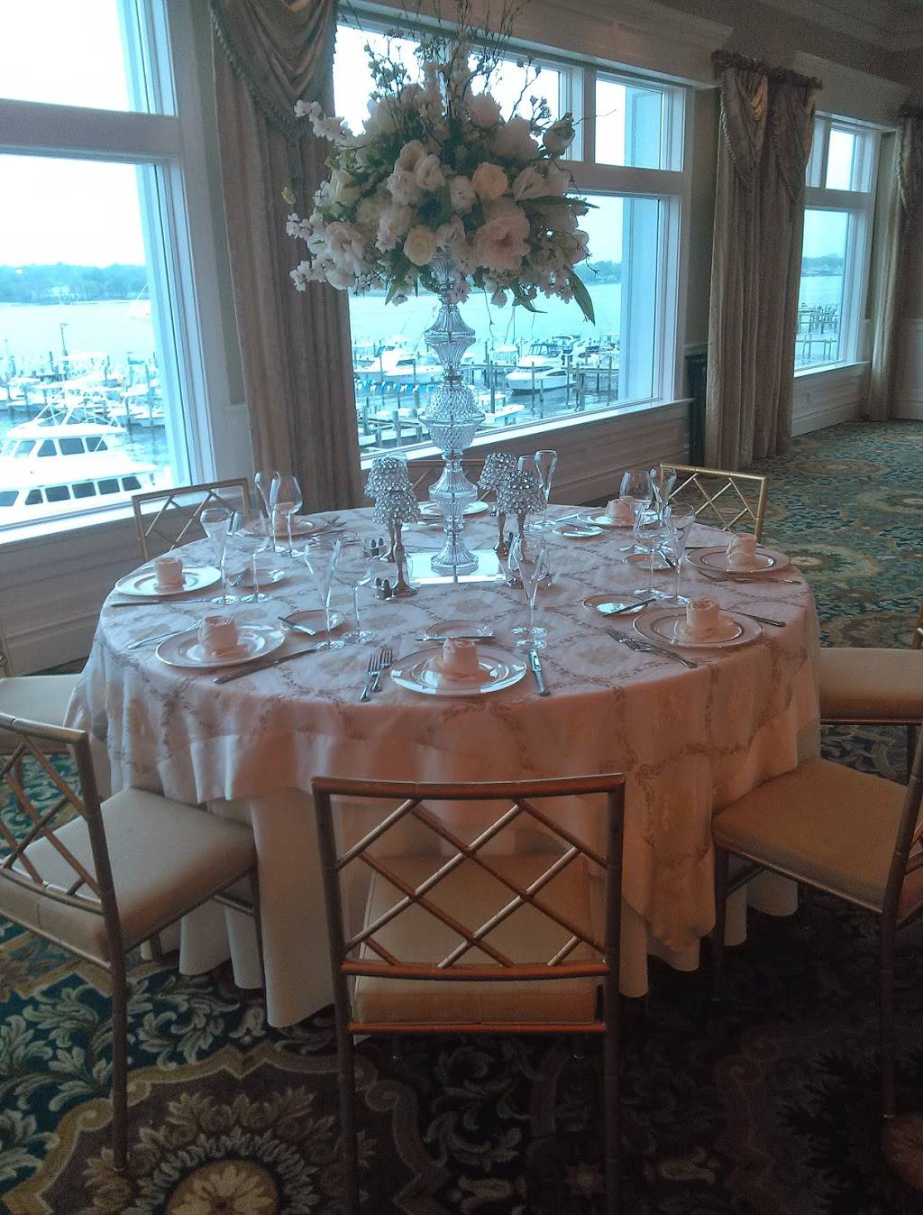 Clarks Landing Boat and Yacht Sales & Marina | restaurant | 847 Arnold Ave, Point Pleasant, NJ 08742, USA | 7328995559 OR +1 732-899-5559