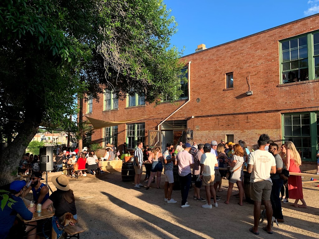 Vista Brewing San Antonio | restaurant | 1333 Buena Vista St STE 107, San Antonio, TX 78207, USA | 5127661842 OR +1 512-766-1842