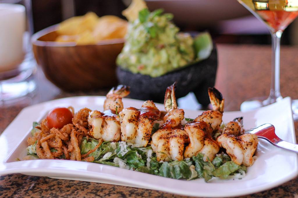 Caló Kitchen + Tequila | restaurant | 2191 Rosecrans Ave, El Segundo, CA 90245, USA | 4242692322 OR +1 424-269-2322