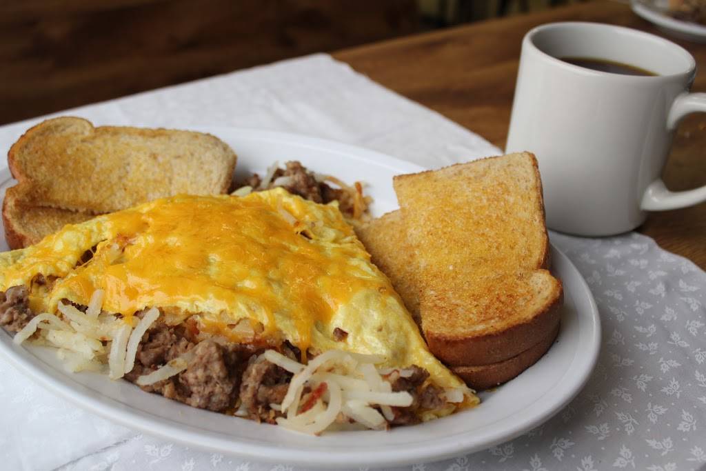 Shipshewana Auction Restaurant | restaurant | 345 S Van Buren St, Shipshewana, IN 46565, USA | 2607684129 OR +1 260-768-4129