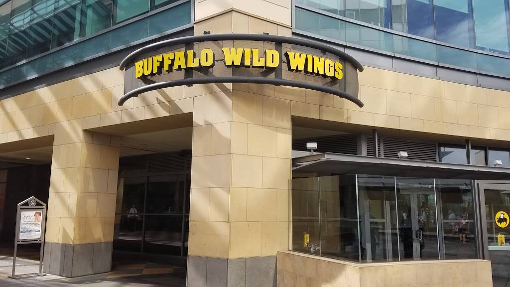Buffalo Wild Wings | restaurant | 15301 Ventura Blvd P16, Sherman Oaks, CA 91403, USA | 8187289640 OR +1 818-728-9640
