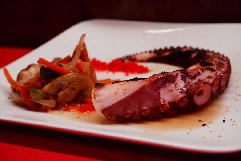 Chinito Latino | restaurant | 122 Dyckman St, New York, NY 10040, USA | 6465903628 OR +1 646-590-3628