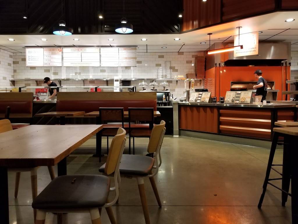 Blaze Pizza | meal takeaway | 1840 Herndon Ave, Clovis, CA 93611, USA | 5592422374 OR +1 559-242-2374