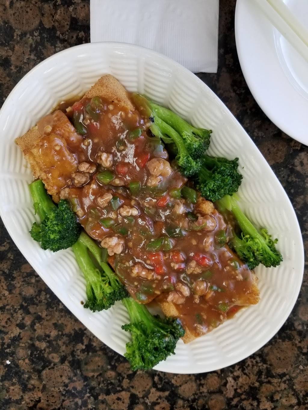 Mr Fong BBQ & Noodles | restaurant | 950 King Dr #101, Daly City, CA 94015, USA | 6508788882 OR +1 650-878-8882