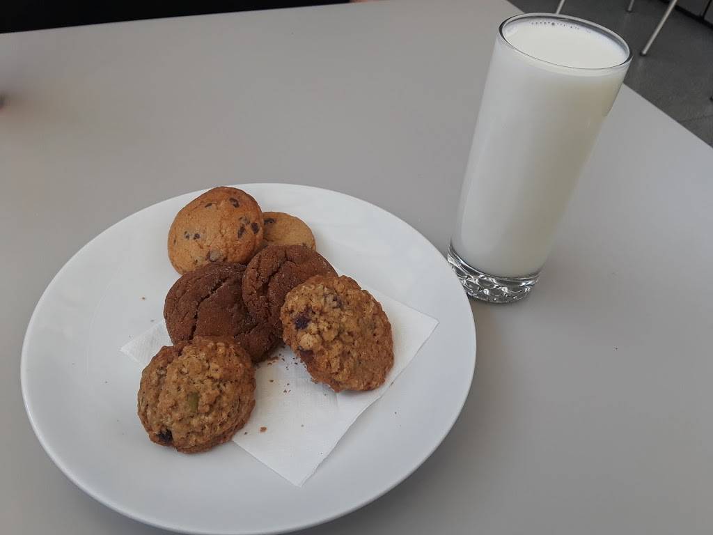 New American Cafe | cafe | 465 Huntington Ave, Boston, MA 02115, USA | 6172679300 OR +1 617-267-9300