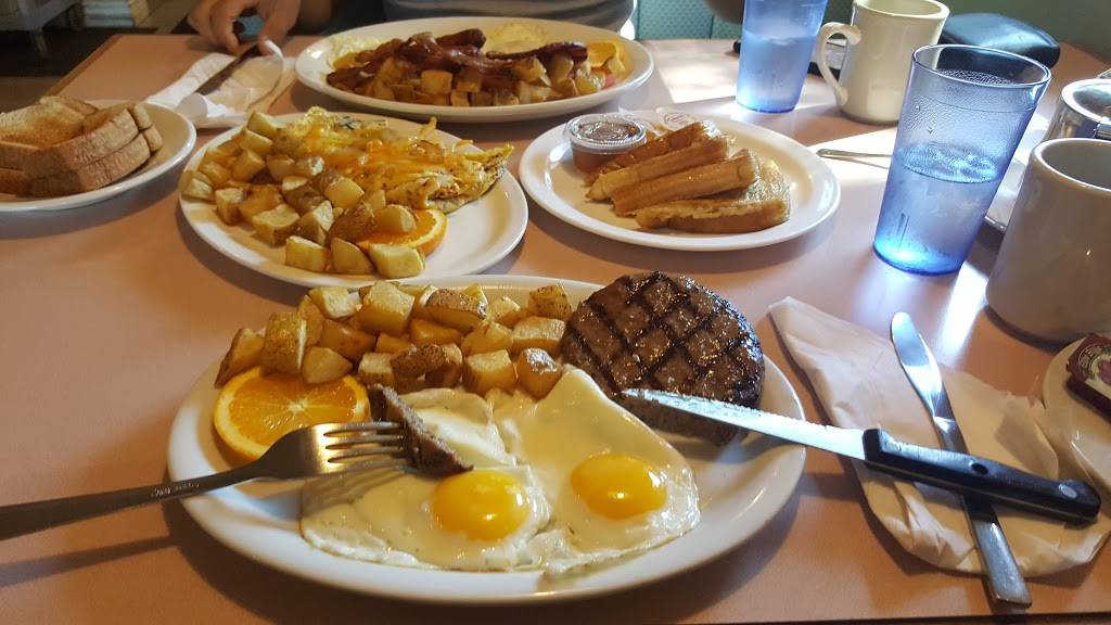 Riverdale Family Restaurant | restaurant | 360 Springbank Dr, London, ON N6J 1G5, Canada | 5194737777 OR +1 519-473-7777