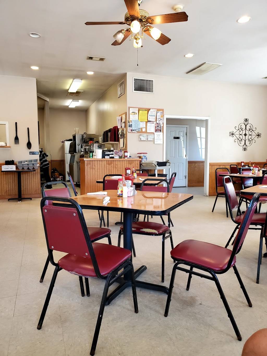 Janes Diner | restaurant | 6845 TN-57, Counce, TN 38326, USA | 7316893318 OR +1 731-689-3318