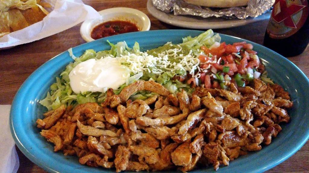 El Azteca | restaurant | 6438, 1520 S Dayton Pl, Ames, IA 50010, USA | 5152320116 OR +1 515-232-0116