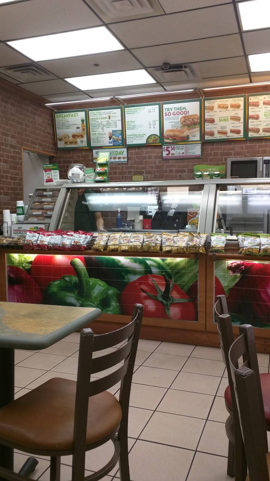 Subway | restaurant | 17724 Pines Blvd, Pembroke Pines, FL 33029, USA | 9547042529 OR +1 954-704-2529
