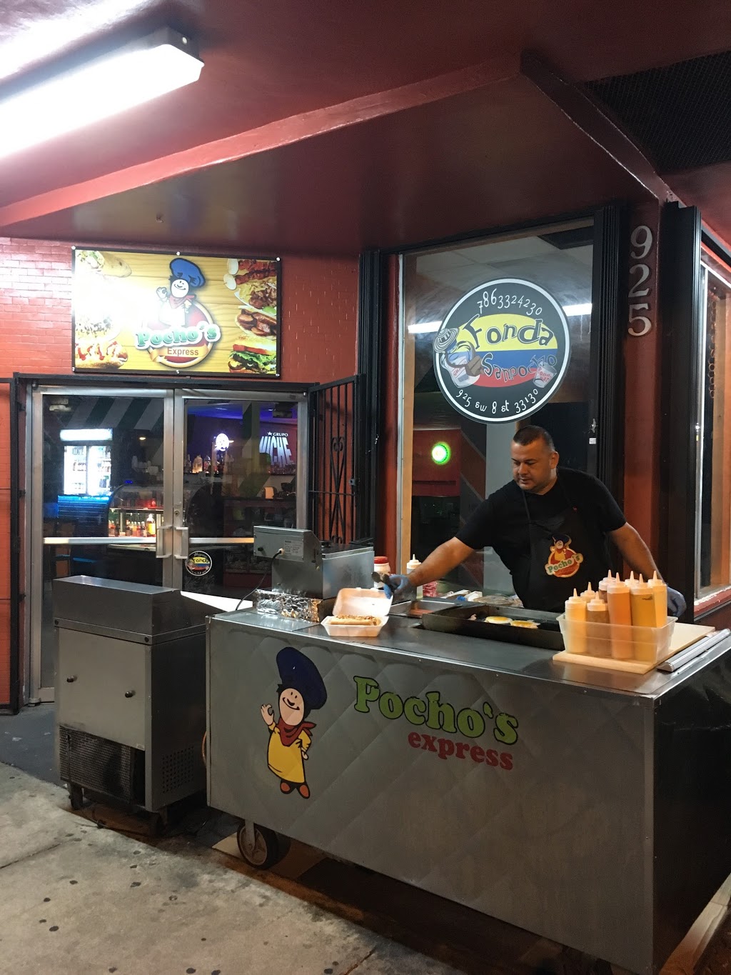 Pochos Express | restaurant | 925 SW 8th St, Miami, FL 33130, USA | 7865588353 OR +1 786-558-8353