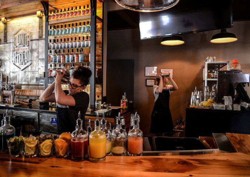 Long Road Distillers | restaurant | 537 Leonard St NW, Grand Rapids, MI 49504, USA | 6162284924 OR +1 616-228-4924