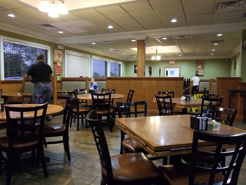 Urbana Garden Family Restaurant | restaurant | 810 W Killarney St, Urbana, IL 61801, USA | 2173281514 OR +1 217-328-1514