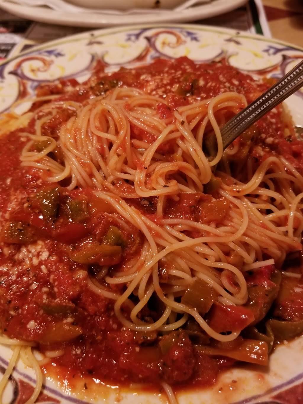 Russos Grill | restaurant | 365 W Main St, Amsterdam, NY 12010, USA | 5188422630 OR +1 518-842-2630