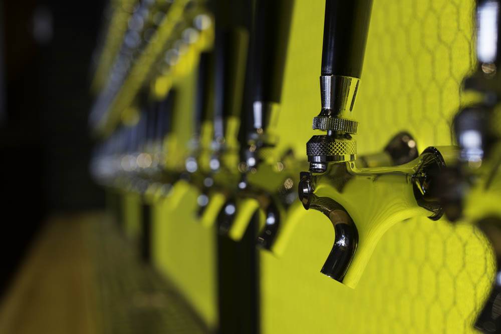 The Urban Tap | restaurant | 216 S Highland Ave, Pittsburgh, PA 15206, USA | 4124047723 OR +1 412-404-7723