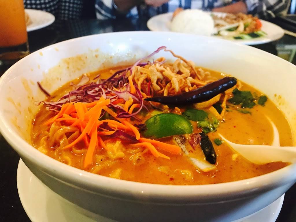 The Boat Sushi & Thai | restaurant | 150 S Sepulveda Blvd, El Segundo, CA 90245, USA | 3105249297 OR +1 310-524-9297