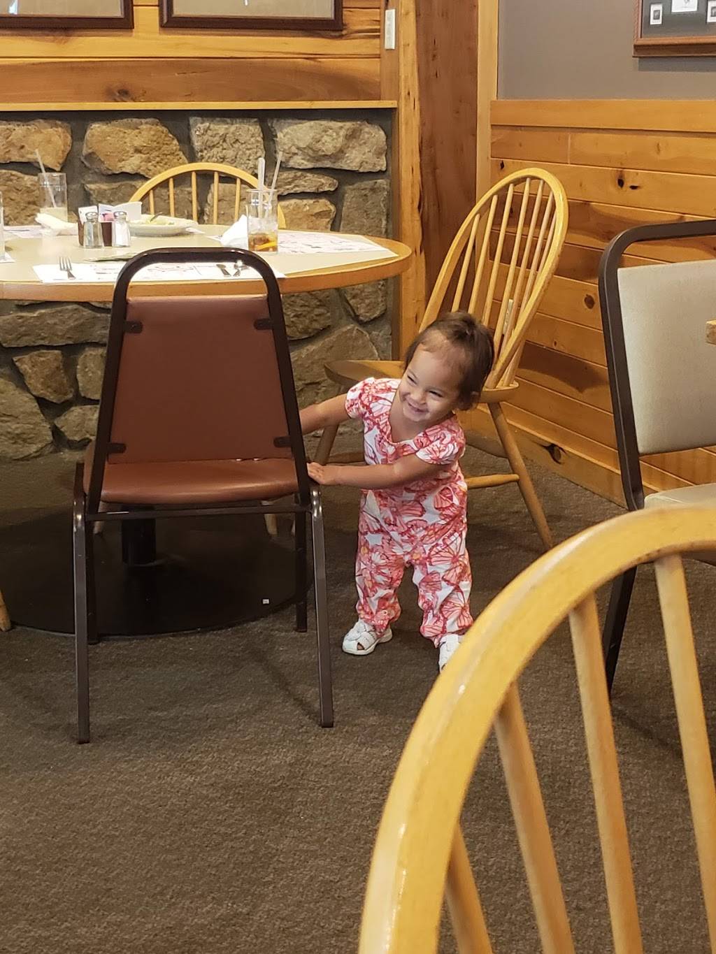 Wagon Wheel Restuarant | restaurant | 6912 US-22, Greensburg, PA 15601, USA | 7244688189 OR +1 724-468-8189