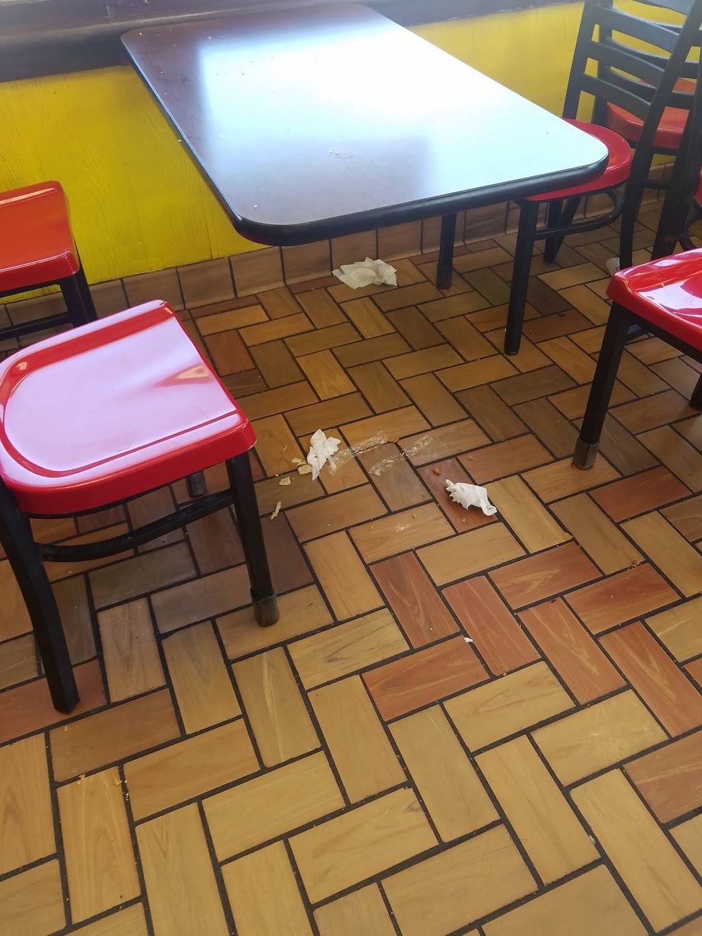 Churchs Chicken | restaurant | 2401 W Sunrise Blvd, Fort Lauderdale, FL 33311, USA | 9545815866 OR +1 954-581-5866