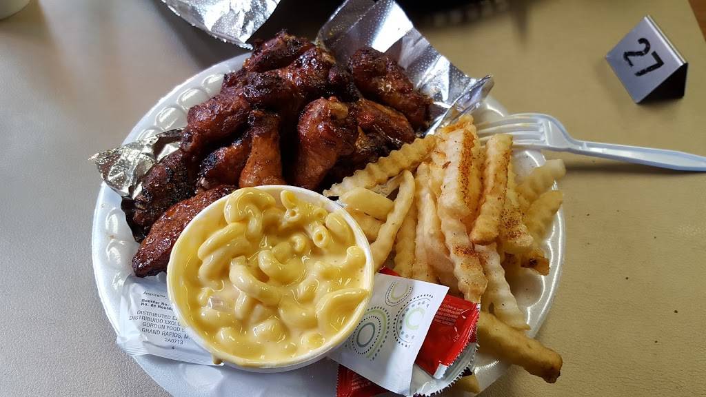Shack in the Back BBQ | restaurant | 406 Mt Holly Rd, Fairdale, KY 40118, USA | 5023633227 OR +1 502-363-3227