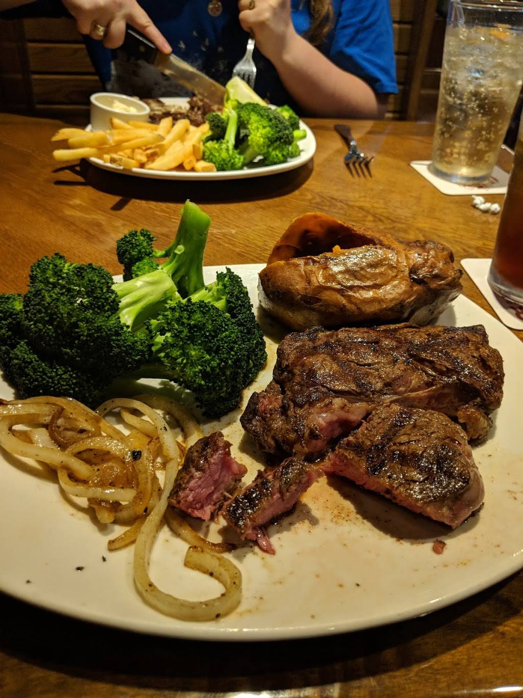 Outback Steakhouse | restaurant | 3333 Century Center St SW, Grandville, MI 49418, USA | 6167242329 OR +1 616-724-2329